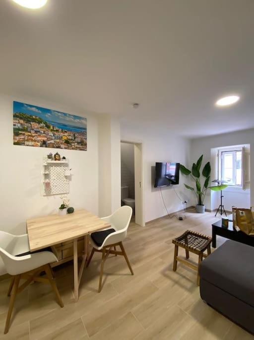 Artistic Digital Getaway - Patio & Great Location! Apartamento Lisboa Exterior foto